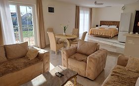 Dina Lux Apartman