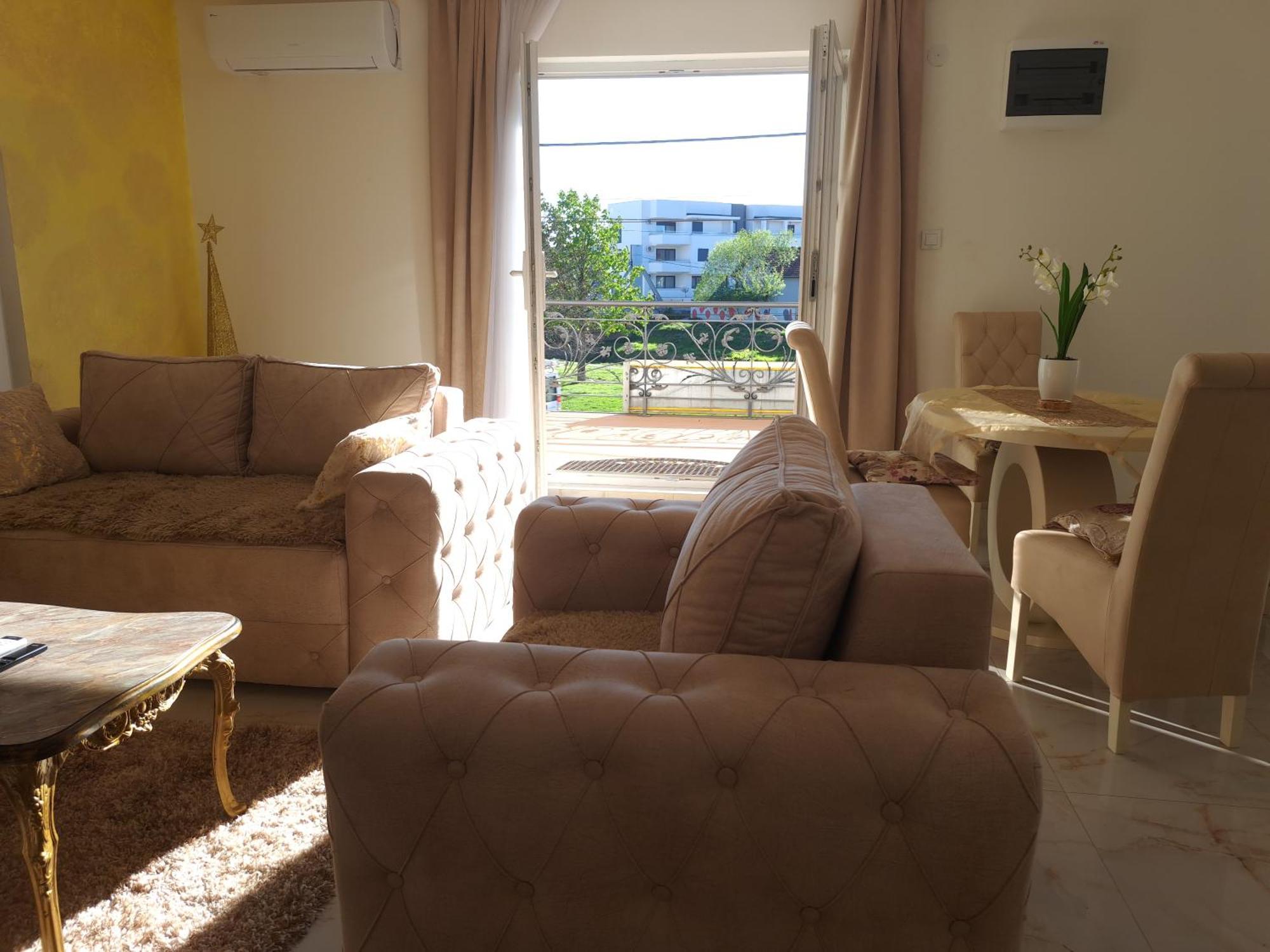 Dina Lux Apartman Jagodina Zewnętrze zdjęcie